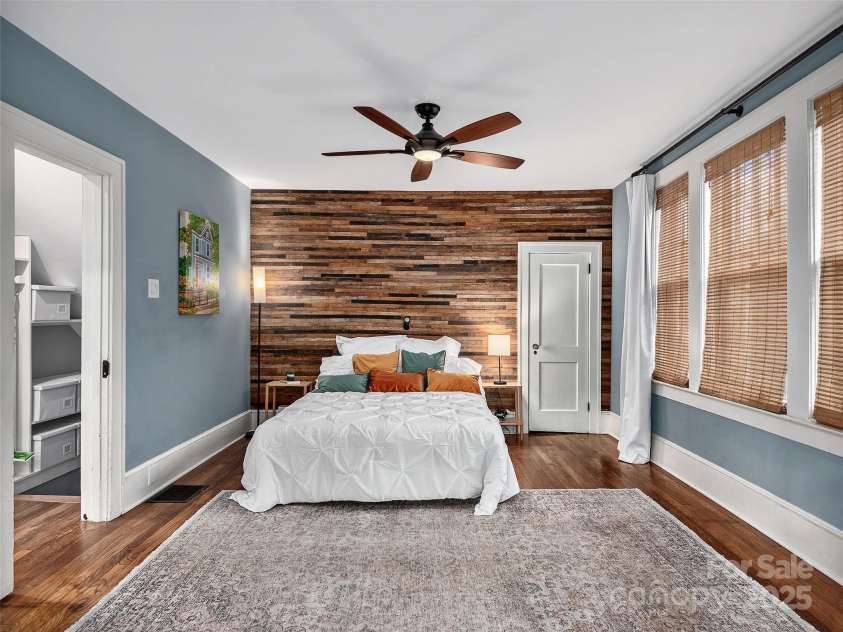 21 Coleman Avenue, Asheville, NC 28801.  MLS# CAR4235006, YatesRealty ID 6646. 