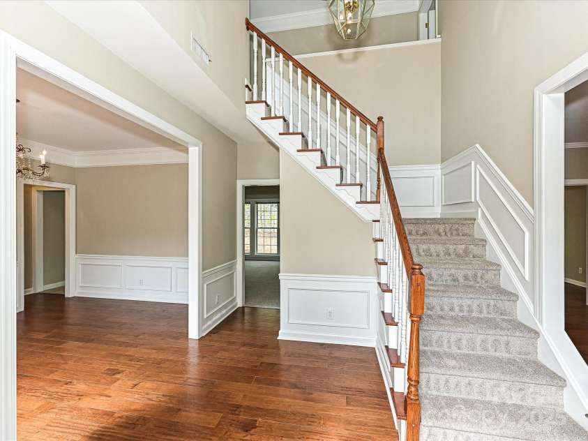 6112 Swanston Drive, Charlotte, NC 28269.  MLS# CAR4244362, YatesRealty ID 6647. 