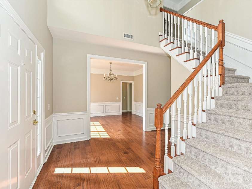 6112 Swanston Drive, Charlotte, NC 28269.  MLS# CAR4244362, YatesRealty ID 6647. 