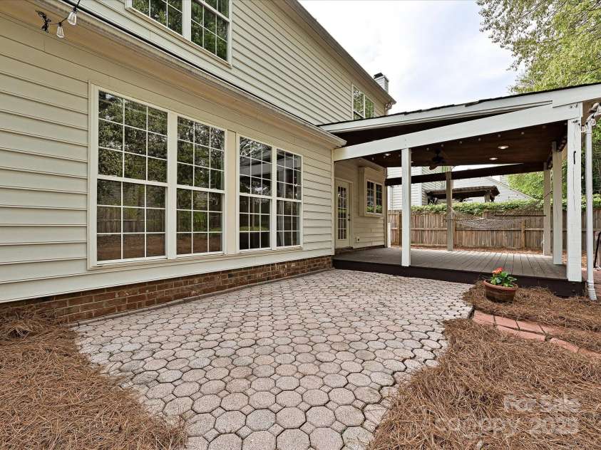 6112 Swanston Drive, Charlotte, NC 28269.  MLS# CAR4244362, YatesRealty ID 6647. 