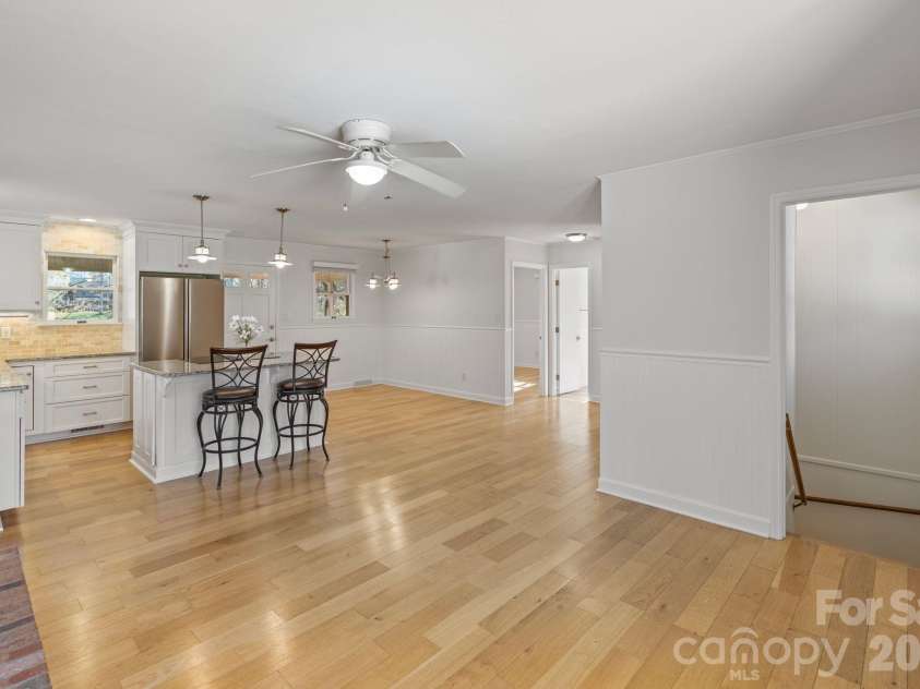 8032 Lakeview Drive, Denver, NC 28037.  MLS# CAR4359388, YatesRealty ID 6647. 