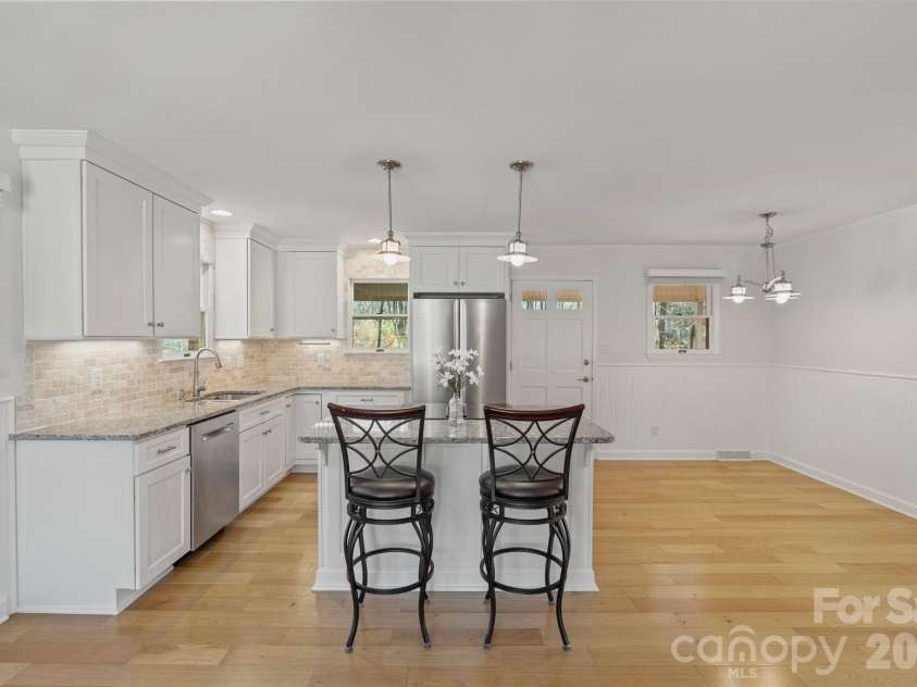 8032 Lakeview Drive, Denver, NC 28037.  MLS# CAR4359388, YatesRealty ID 6647. 