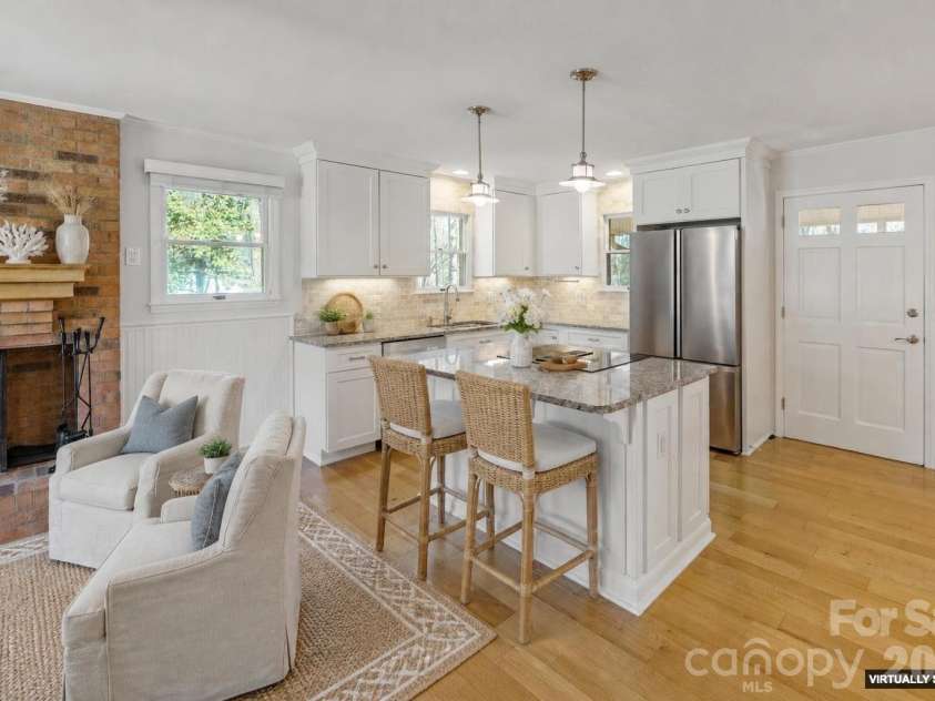 8032 Lakeview Drive, Denver, NC 28037.  MLS# CAR4359388, YatesRealty ID 6647. 