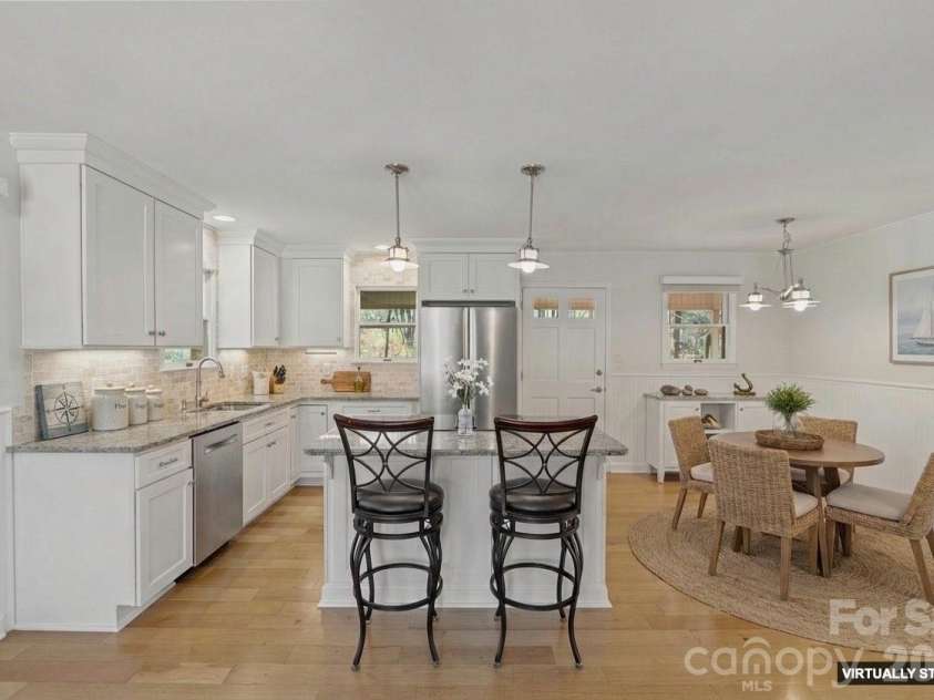 8032 Lakeview Drive, Denver, NC 28037.  MLS# CAR4359388, YatesRealty ID 6647. 