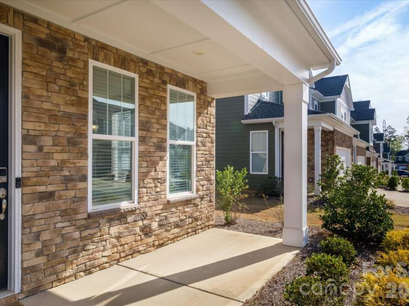 8156 Merryvale Lane, Charlotte, NC 28214.  MLS# CAR4361010, YatesRealty ID 6648. 