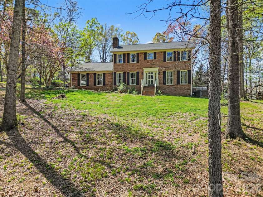1560 Chatham Court, Concord, NC 28027.  MLS# CAR4360375, YatesRealty ID 6649. 
