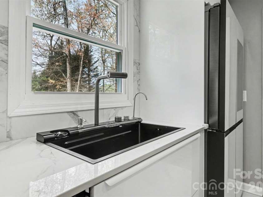 1560 Chatham Court, Concord, NC 28027.  MLS# CAR4360375, YatesRealty ID 6649. 