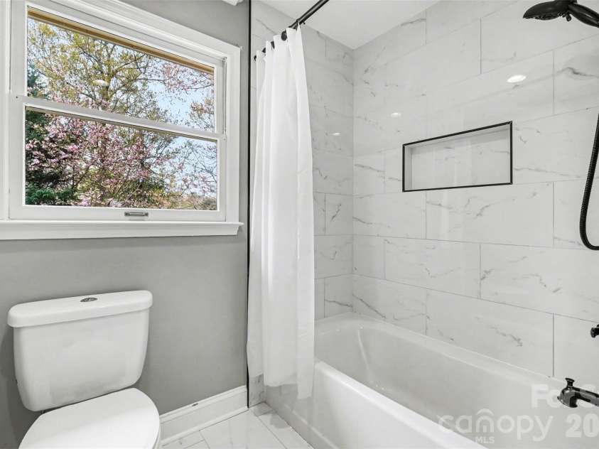 1560 Chatham Court, Concord, NC 28027.  MLS# CAR4360375, YatesRealty ID 6649. 