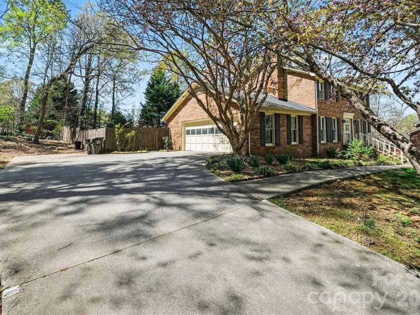 1560 Chatham Court, Concord, NC 28027.  MLS# CAR4360375, YatesRealty ID 6649. 