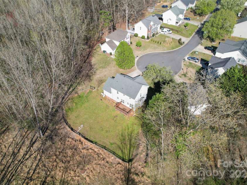 2802 Longspur Drive, Matthews, NC 28105.  MLS# CAR4219732, YatesRealty ID 6649. 