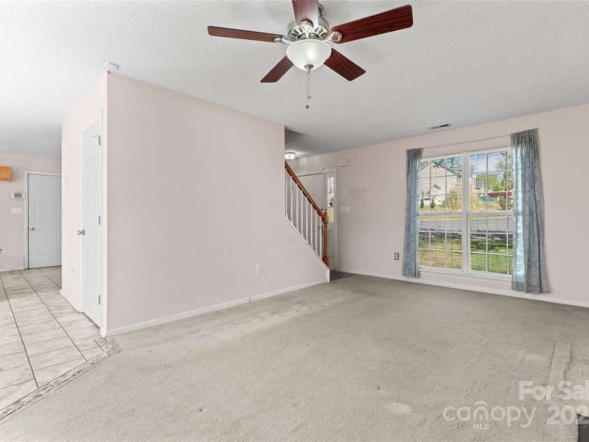 2802 Longspur Drive, Matthews, NC 28105.  MLS# CAR4219732, YatesRealty ID 6649. 