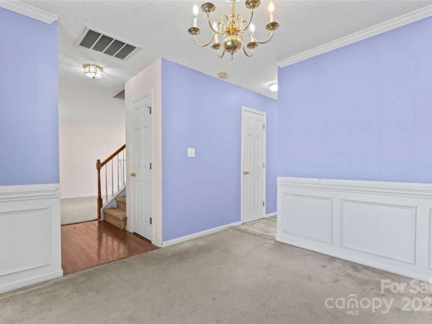 2802 Longspur Drive, Matthews, NC 28105.  MLS# CAR4219732, YatesRealty ID 6649. 