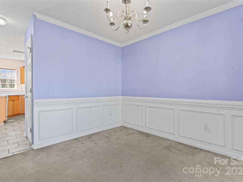 2802 Longspur Drive, Matthews, NC 28105.  MLS# CAR4219732, YatesRealty ID 6649. 