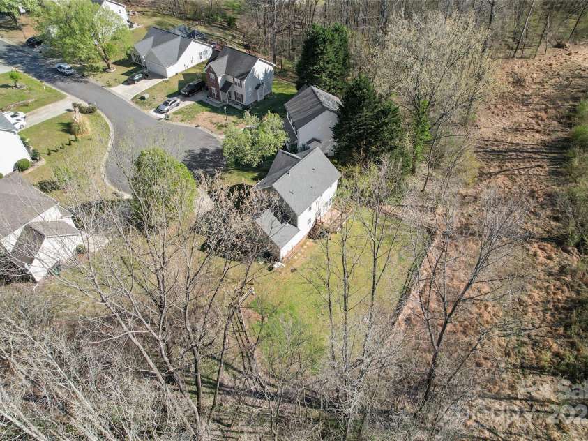 2802 Longspur Drive, Matthews, NC 28105.  MLS# CAR4219732, YatesRealty ID 6649. 