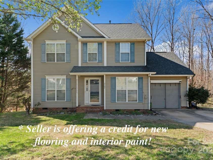 2802 Longspur Drive, Matthews, NC 28105.  MLS# CAR4219732, YatesRealty ID 6649. 