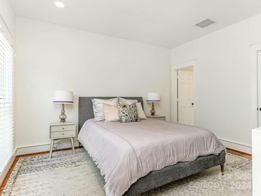 1218 Wareham Court, Charlotte, NC 28207.  MLS# CAR4177467, YatesRealty ID 665. Bedroom 4