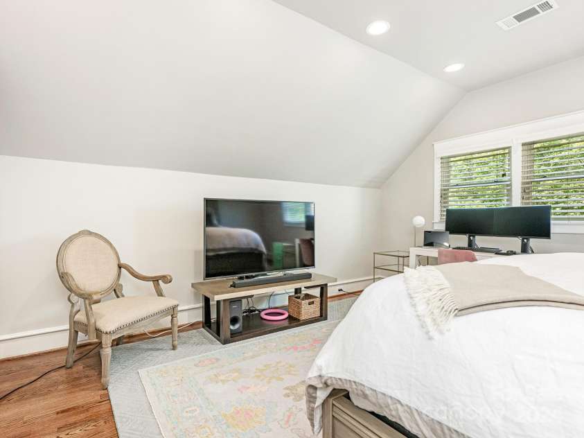 1218 Wareham Court, Charlotte, NC 28207.  MLS# CAR4177467, YatesRealty ID 665. Bedroom 5/Bonus Room
