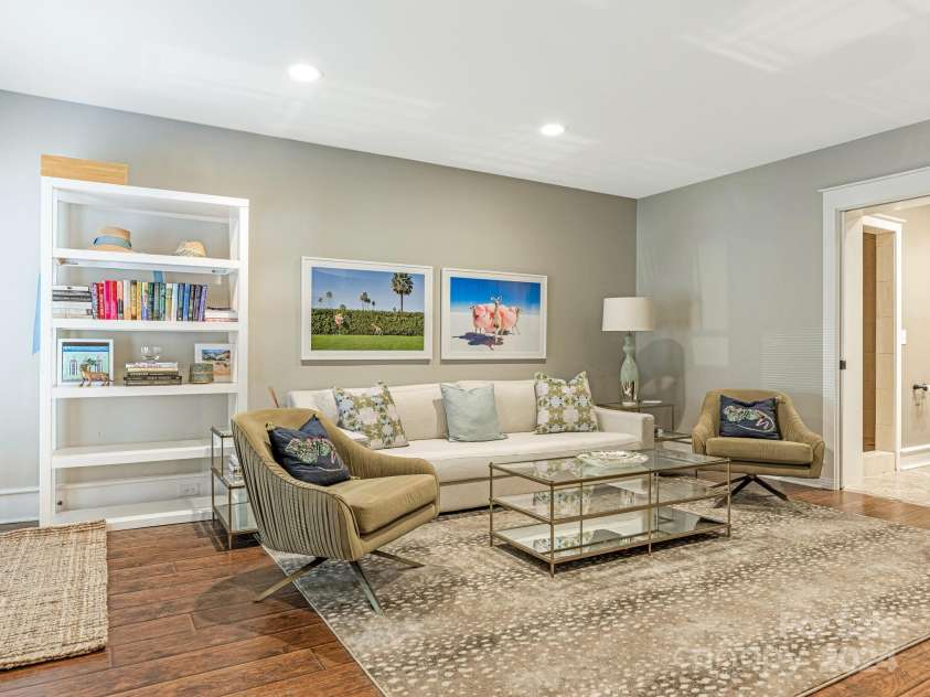 1218 Wareham Court, Charlotte, NC 28207.  MLS# CAR4177467, YatesRealty ID 665. Lower Level Bonus Room