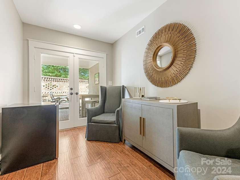 1218 Wareham Court, Charlotte, NC 28207.  MLS# CAR4177467, YatesRealty ID 665. Lower Level Flex Space