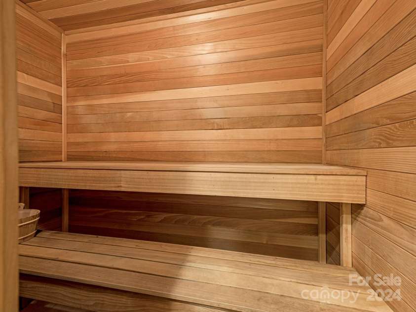 1218 Wareham Court, Charlotte, NC 28207.  MLS# CAR4177467, YatesRealty ID 665. Lower Level Sauna