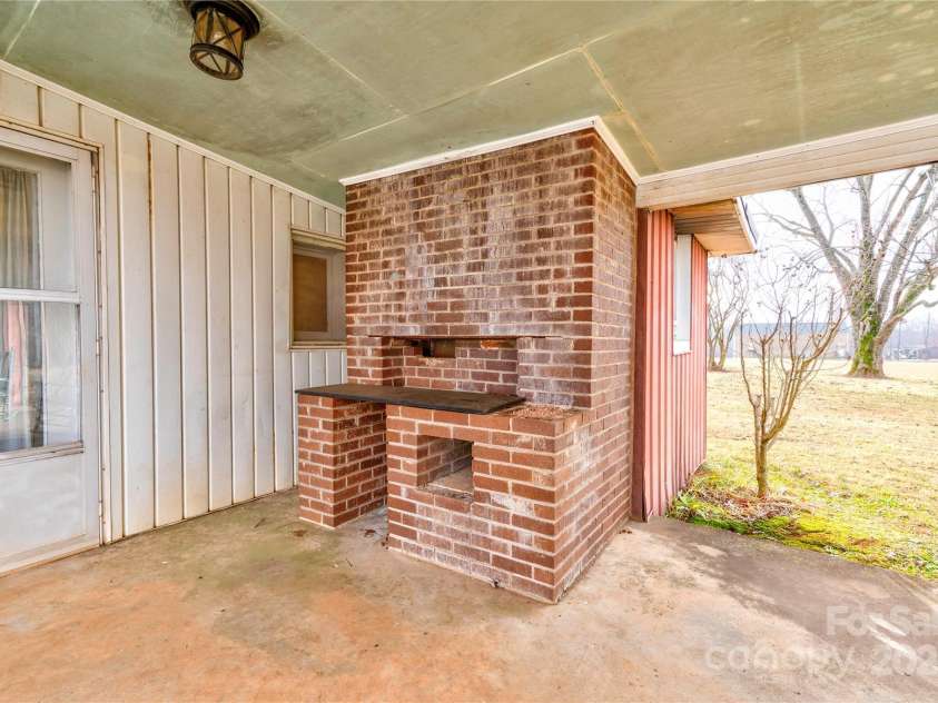 3809 Polkville Road, Shelby, NC 28150.  MLS# CAR4327106, YatesRealty ID 665. Covered Porch