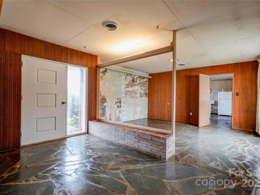 3809 Polkville Road, Shelby, NC 28150.  MLS# CAR4327106, YatesRealty ID 665. Foyer/Dining