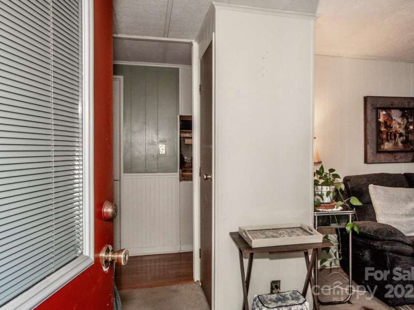 2144 Newhart Road, Charlotte, NC 28214.  MLS# CAR4245838, YatesRealty ID 6650. 