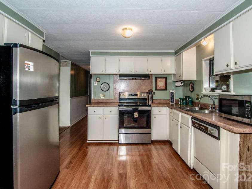 2144 Newhart Road, Charlotte, NC 28214.  MLS# CAR4245838, YatesRealty ID 6650. 