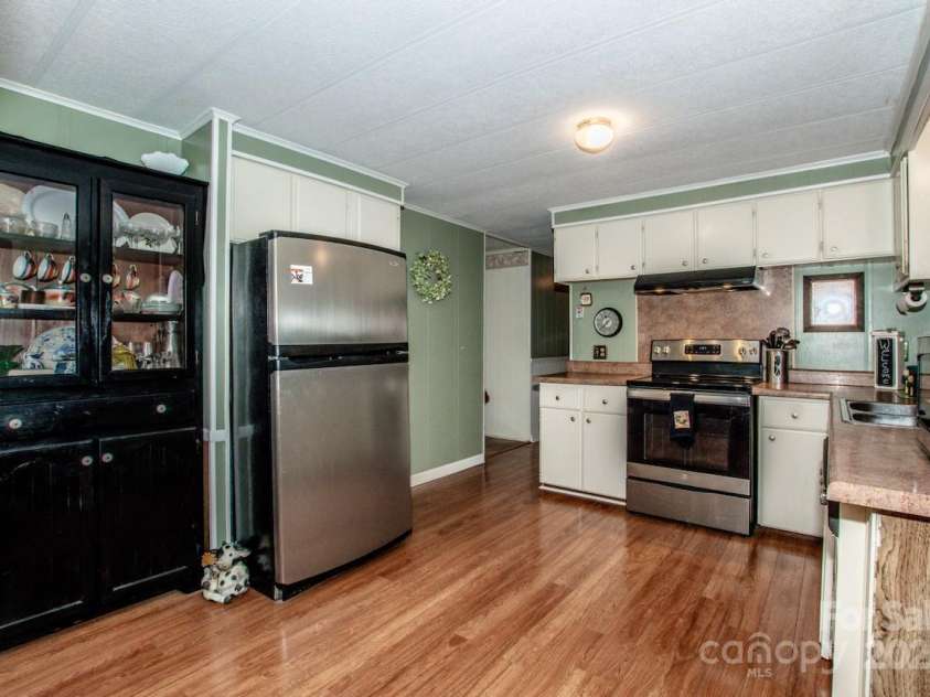 2144 Newhart Road, Charlotte, NC 28214.  MLS# CAR4245838, YatesRealty ID 6650. 