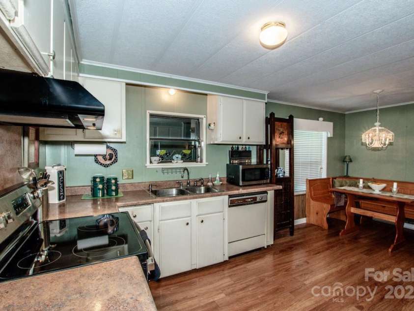 2144 Newhart Road, Charlotte, NC 28214.  MLS# CAR4245838, YatesRealty ID 6650. 