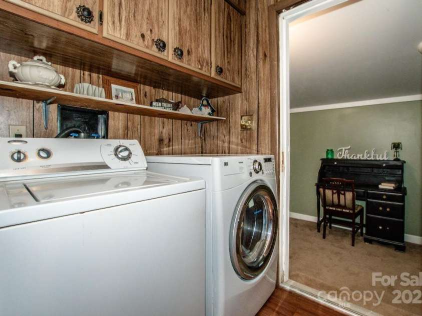 2144 Newhart Road, Charlotte, NC 28214.  MLS# CAR4245838, YatesRealty ID 6650. 