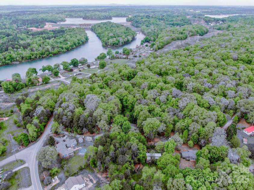 2144 Newhart Road, Charlotte, NC 28214.  MLS# CAR4245838, YatesRealty ID 6650. 