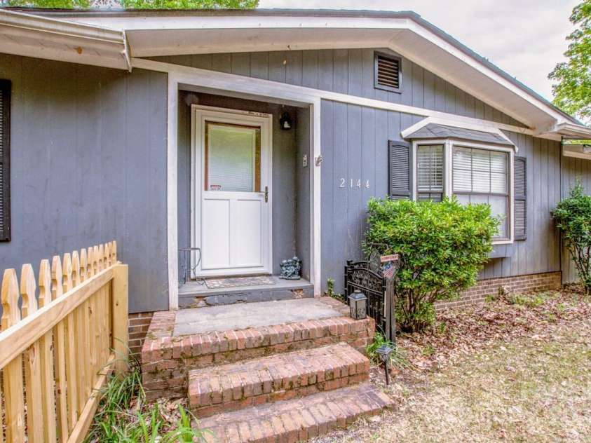 2144 Newhart Road, Charlotte, NC 28214.  MLS# CAR4245838, YatesRealty ID 6650. 
