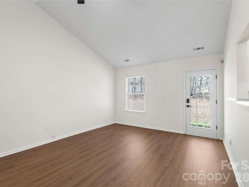11434 Northwoods Forest Drive, Charlotte, NC 28214.  MLS# CAR4358069, YatesRealty ID 6651. 