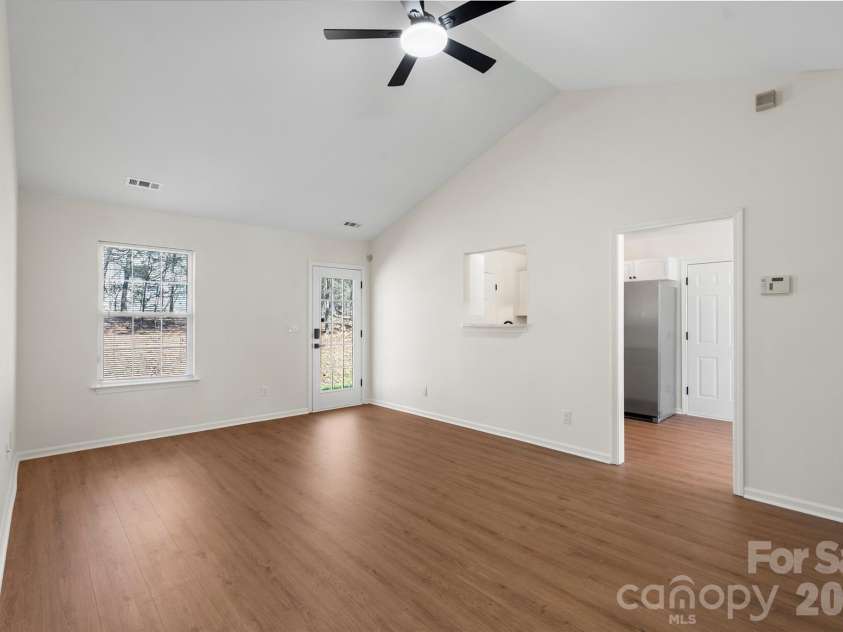 11434 Northwoods Forest Drive, Charlotte, NC 28214.  MLS# CAR4358069, YatesRealty ID 6651. 