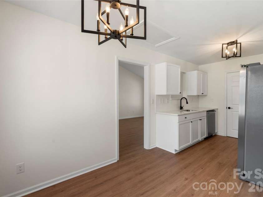 11434 Northwoods Forest Drive, Charlotte, NC 28214.  MLS# CAR4358069, YatesRealty ID 6651. 