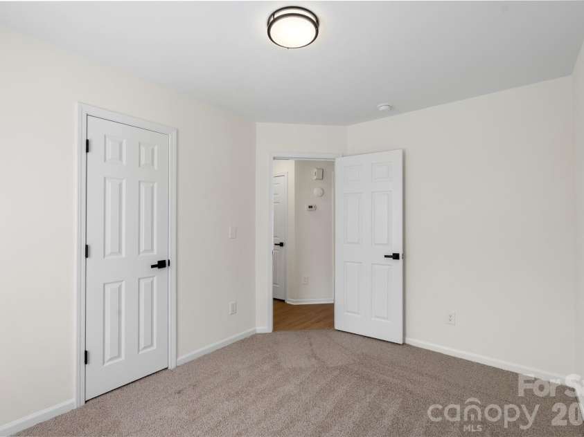 11434 Northwoods Forest Drive, Charlotte, NC 28214.  MLS# CAR4358069, YatesRealty ID 6651. 
