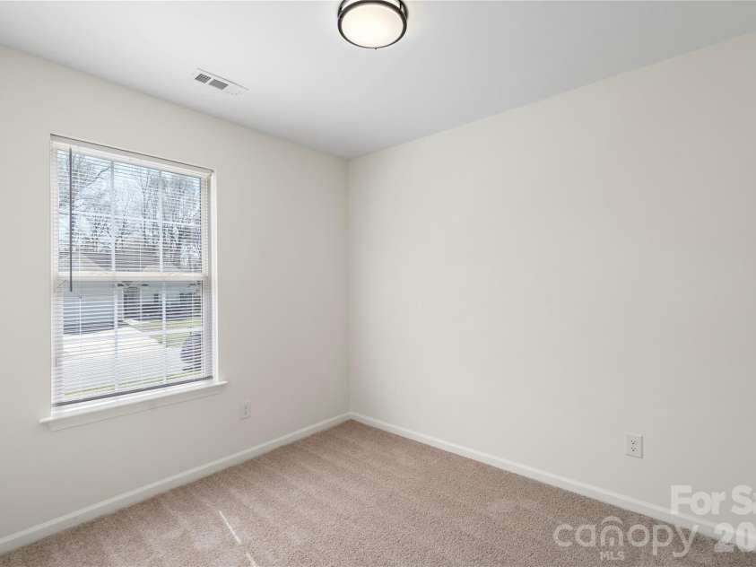 11434 Northwoods Forest Drive, Charlotte, NC 28214.  MLS# CAR4358069, YatesRealty ID 6651. 