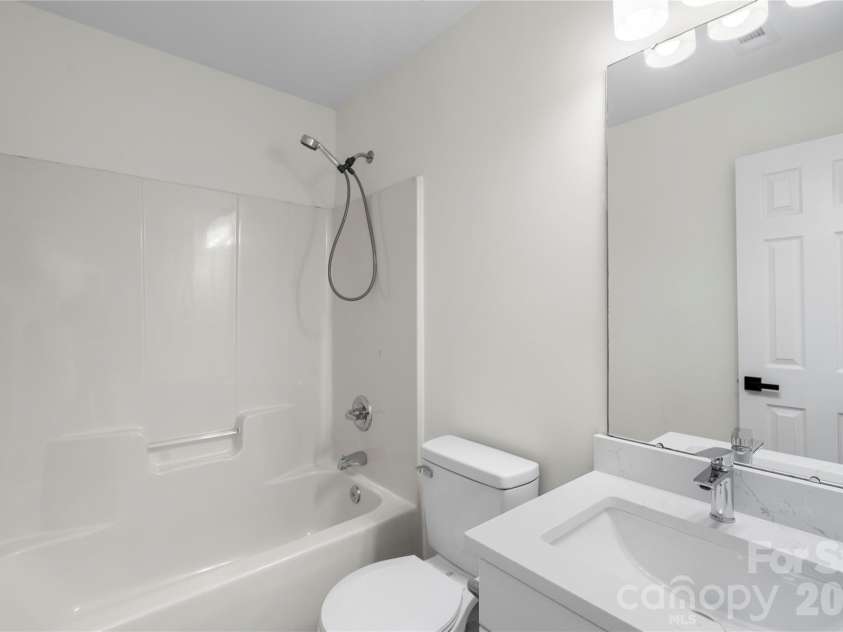 11434 Northwoods Forest Drive, Charlotte, NC 28214.  MLS# CAR4358069, YatesRealty ID 6651. 