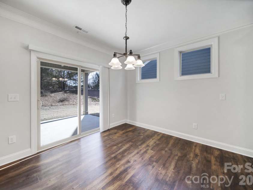 2118 Old Evergreen Parkway, Indian Trail, NC 28079.  MLS# CAR4331774, YatesRealty ID 6652. Eating Area
