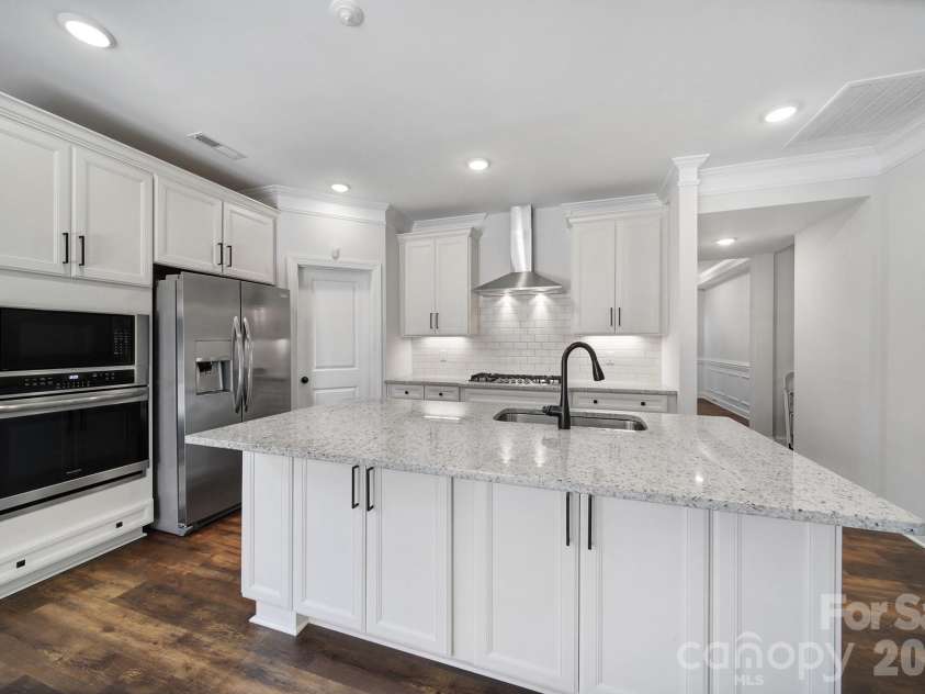 2118 Old Evergreen Parkway, Indian Trail, NC 28079.  MLS# CAR4331774, YatesRealty ID 6652. Kitchen 