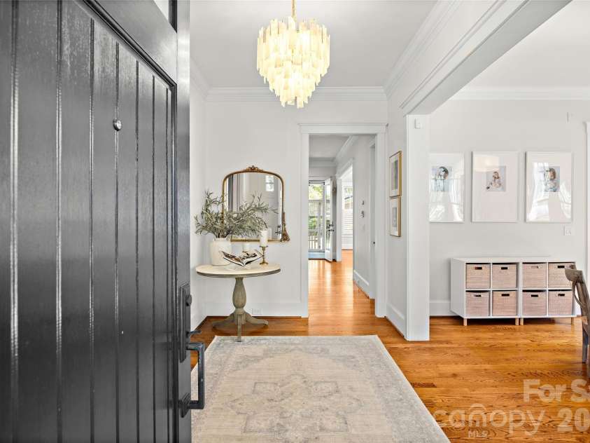 228 Wendover Hill Court, Charlotte, NC 28211.  MLS# CAR4360793, YatesRealty ID 6653. 
