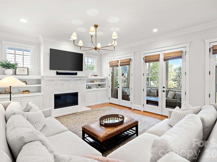 228 Wendover Hill Court, Charlotte, NC 28211.  MLS# CAR4360793, YatesRealty ID 6653. 