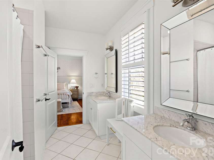 228 Wendover Hill Court, Charlotte, NC 28211.  MLS# CAR4360793, YatesRealty ID 6653. 