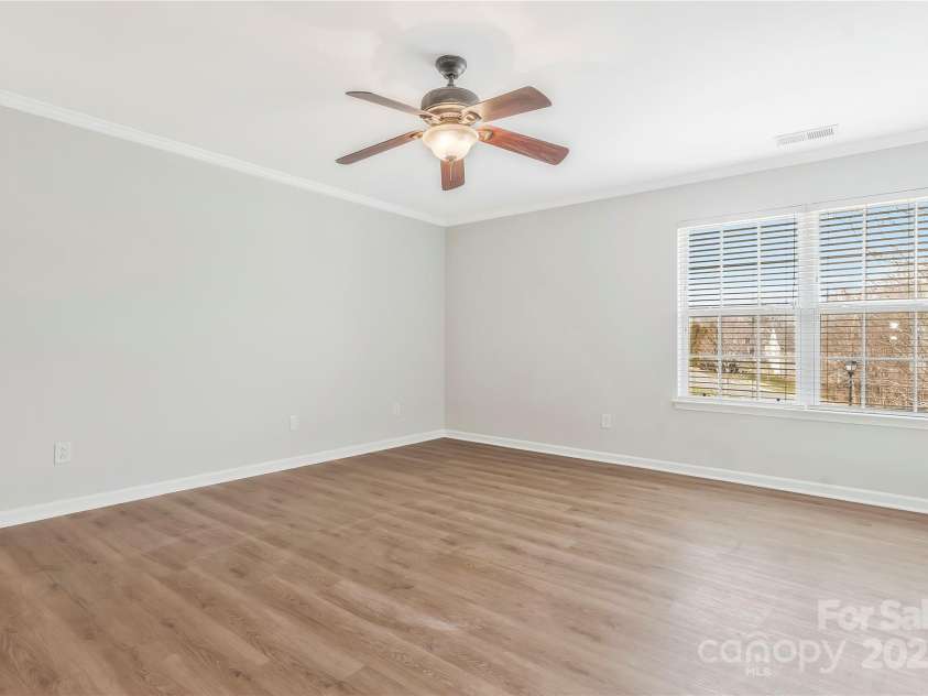733 Rocky Grove Glen, York, SC 29745.  MLS# CAR4225748, YatesRealty ID 6660. 
