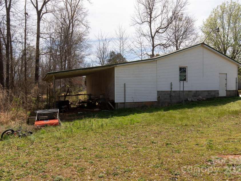 5212 Old Concord Road, Salisbury, NC 28146.  MLS# CAR4233908, YatesRealty ID 6661. 