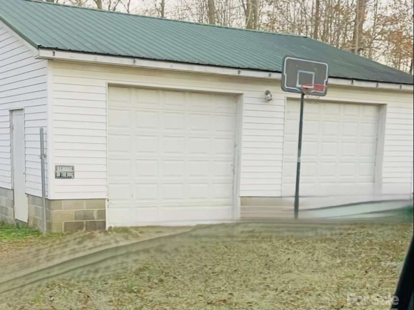 5212 Old Concord Road, Salisbury, NC 28146.  MLS# CAR4233908, YatesRealty ID 6661. 