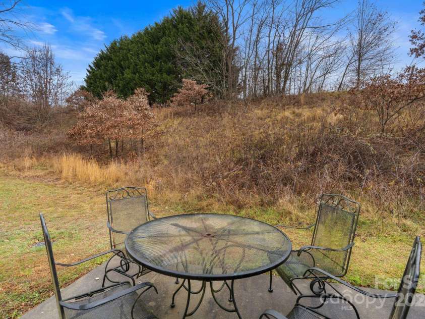 48 Locole Drive, Arden, NC 28704.  MLS# CAR4206921, YatesRealty ID 6662. 