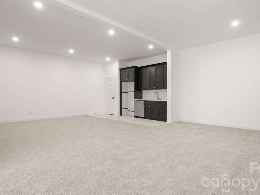 6774 Kingfisher Court, Denver, NC 28037.  MLS# CAR4327366, YatesRealty ID 6662. Bassement Kitchenette and living space