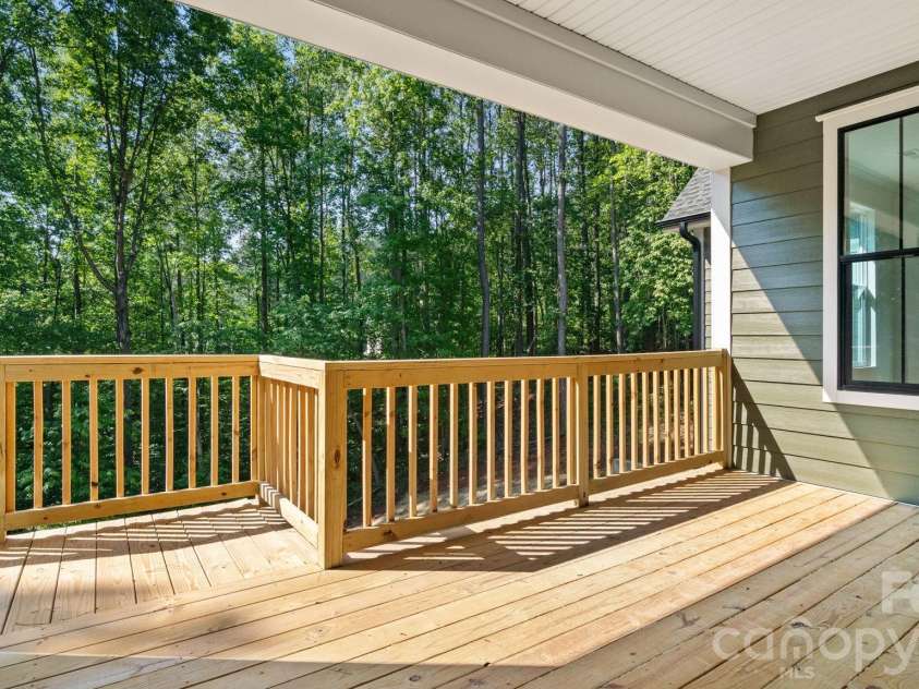 6774 Kingfisher Court, Denver, NC 28037.  MLS# CAR4327366, YatesRealty ID 6662. Main Level Back Deck